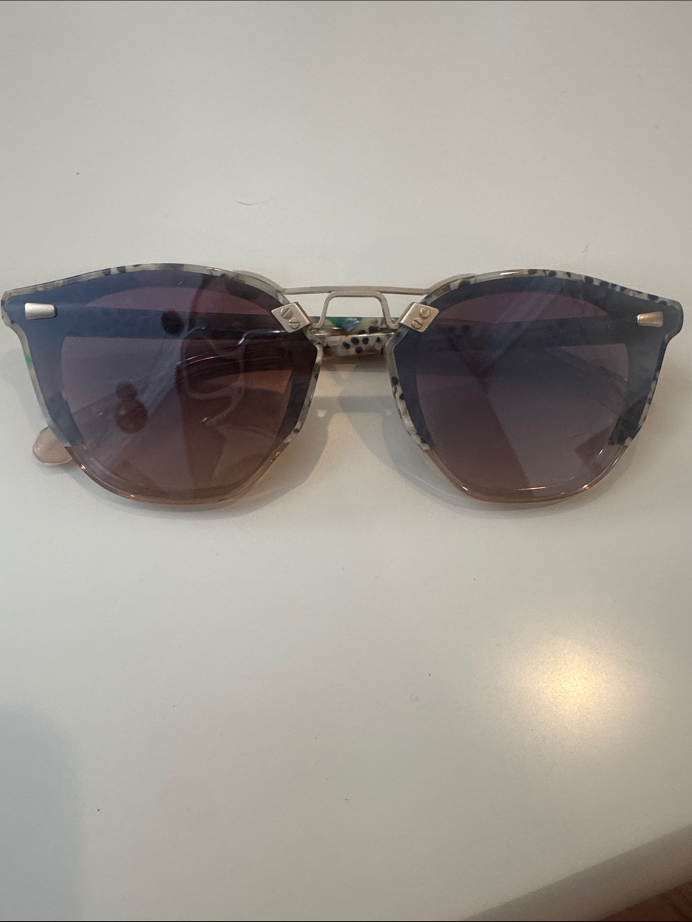 KREWE Beau nylon| poppy Tinted Pink Gradient Lenses with Patterned Acetate Frame - Picture 2 of 6